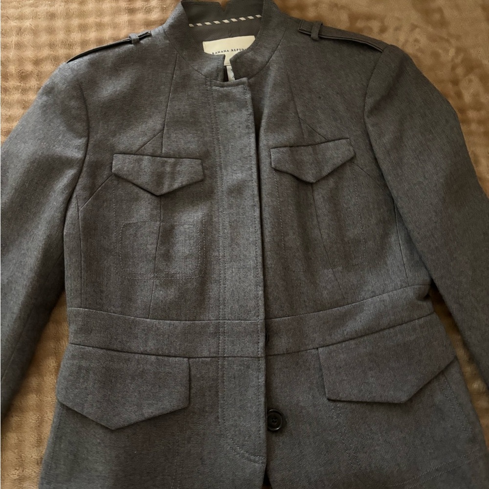 Banana Republic Charcoal Wool blend Blazer